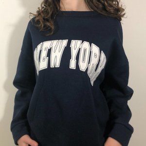 dark blue new york sweatshirt S